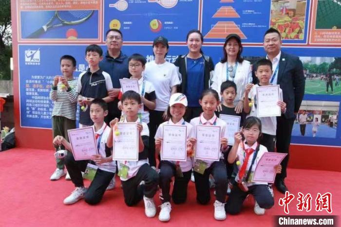 小网球工程球员见面会在京举行:携手五进路径