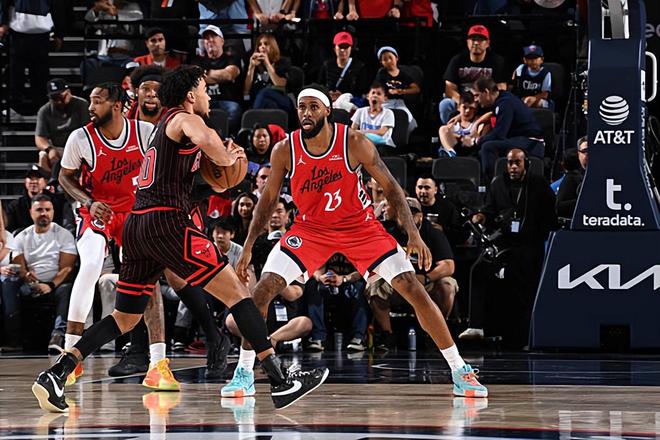 快船力克公牛迎四连胜 杰克逊替补登场贡献全面