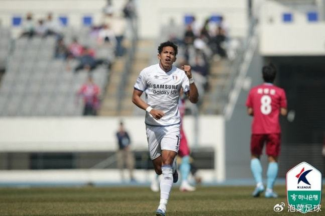 K1联赛浦项险胜江原 水原三星延续连胜势头 女足