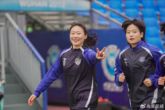 K1联赛浦项险胜江原 水原三星延续连胜势头 女足