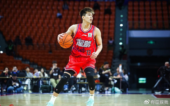 胡金秋伤情未明 广厦卫冕前景堪忧