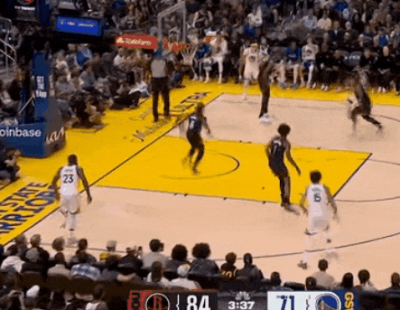 库里复出两场助攻追梦创历史第二纪录 掘金逆转