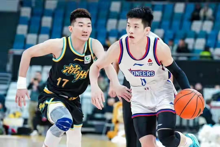 CBA三强备战季后赛：伤病困扰、外援补强与战术