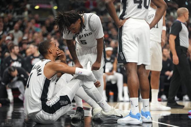 文班亚马伤退马刺爆冷负开拓者 霍勒迪制胜防守