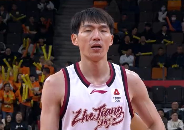 CBA季后赛12进8战况：浙江山西晋级八强，广东山